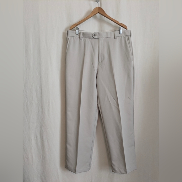 IZOD Golf Men's Active Pants Size 36x30 Stone - Picture 1 of 10